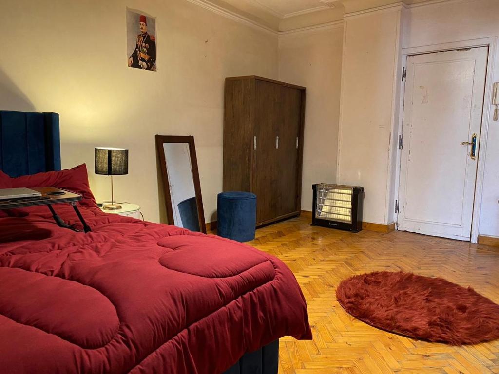 A single room with king bed & private balconey & amazing view