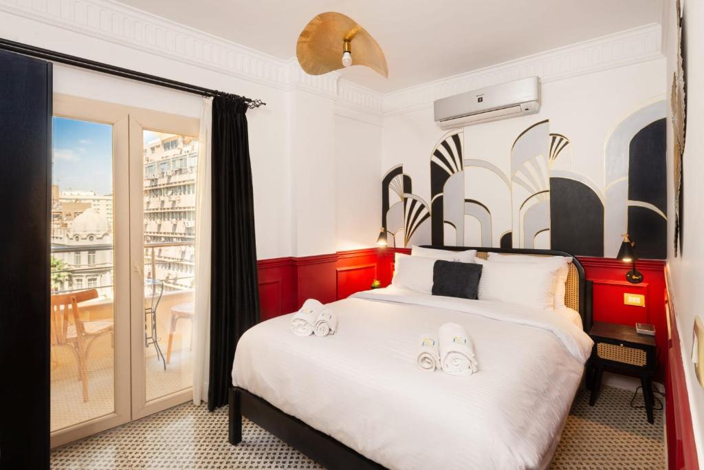 The Red-Hot Retro 2BDR Apt Cairo's Downtown