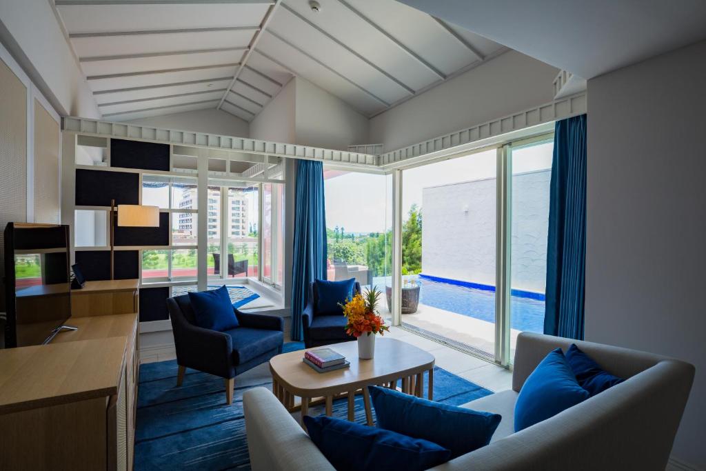Hotel Shigira Mirage