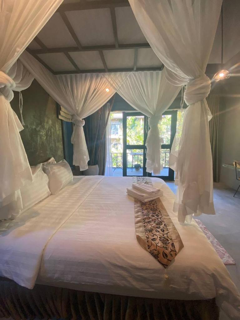 Koh Rong Hill Beach Resort