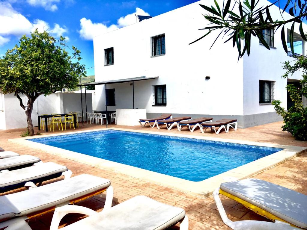 Villa Torres is a great villa only a 10 minute walk from the centre of Playa den Bossa