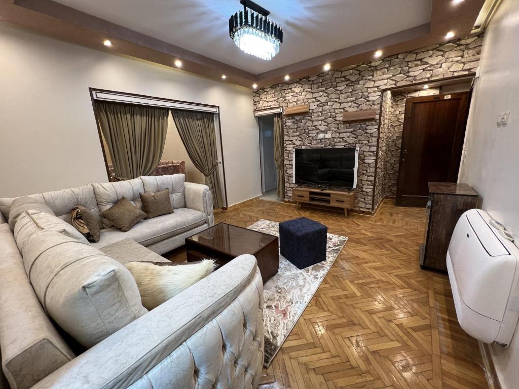 Luxurious apartment in The Heart of Cairo overlooking the Nile