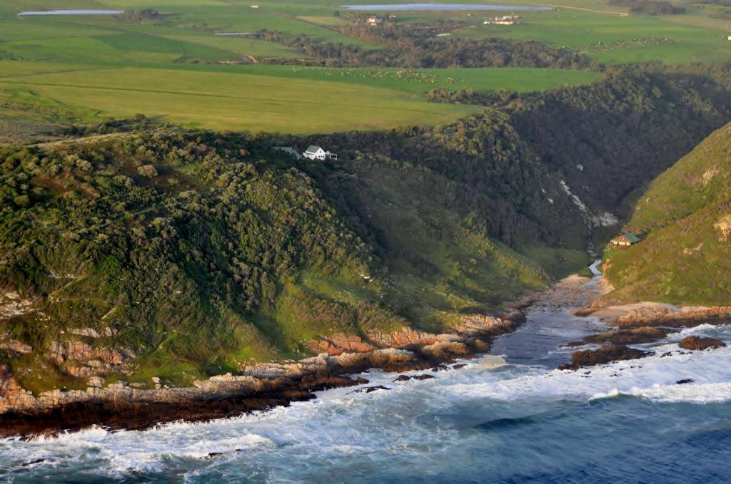 Bishops Cove (Eersterivierstrand)