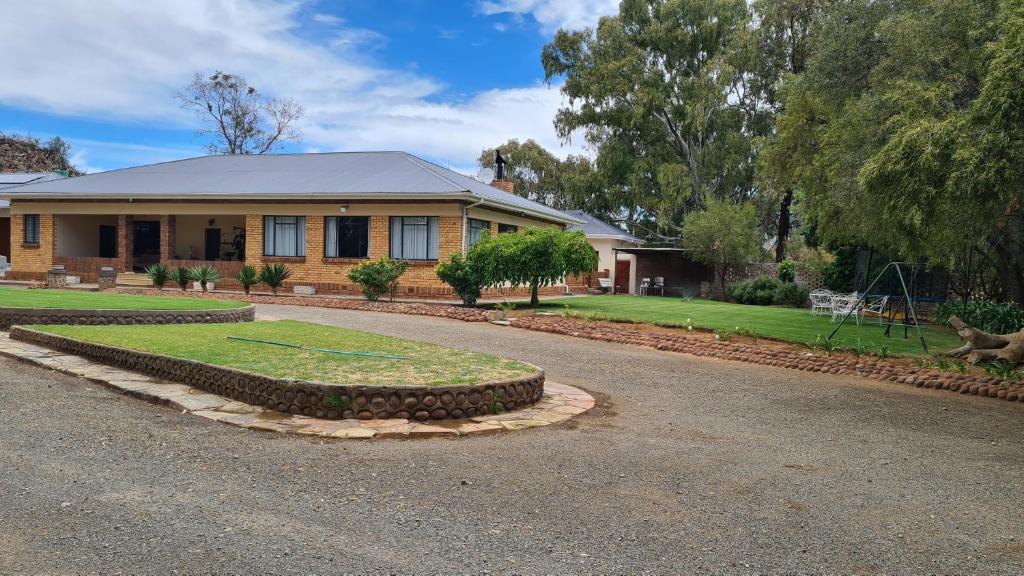 Klipheuvels Gaste Plaas (Fraserburg)