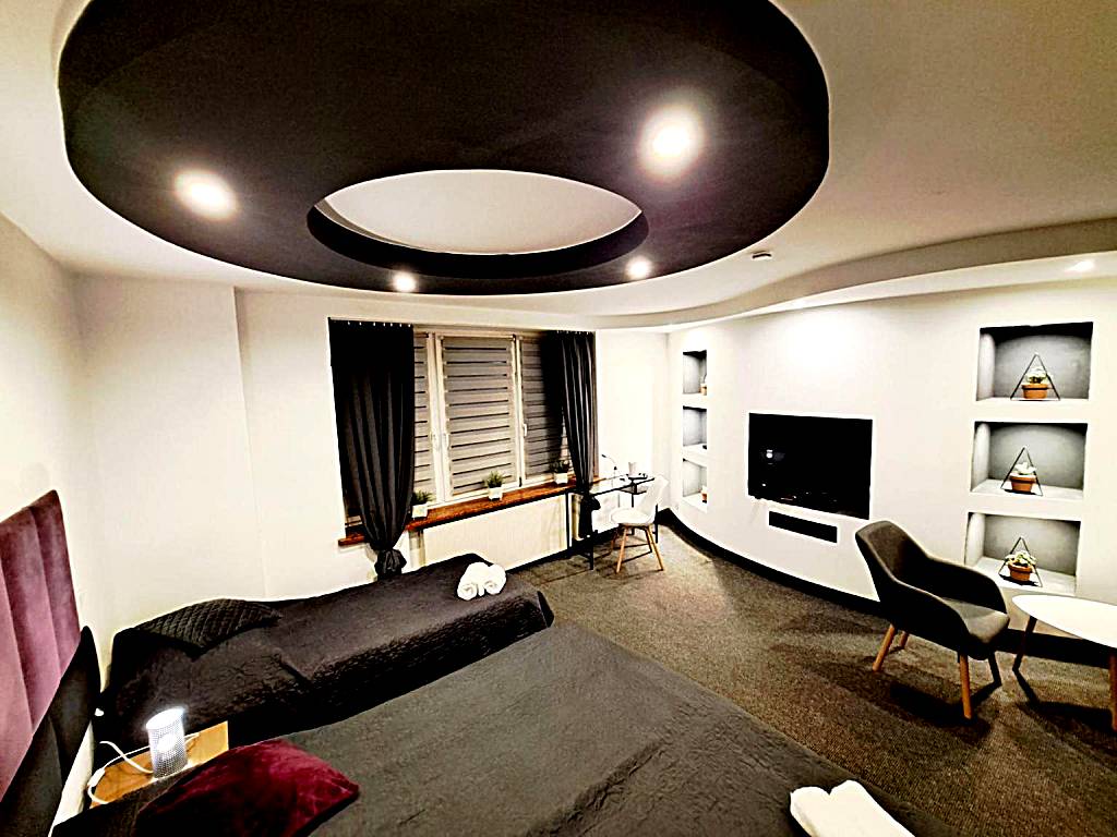 Lucky Apartments - Pokoje Hotelowe: Deluxe Triple Room (Aleksandrów Łódzki)