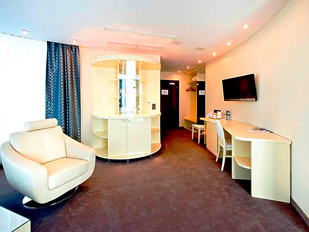 Hotel Symfonia Osjaków: Apartment (Osjaków)