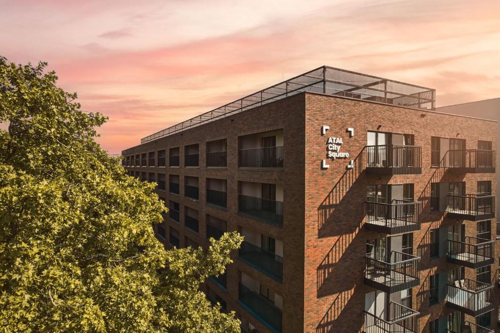 Symphony City Square Apartamenty