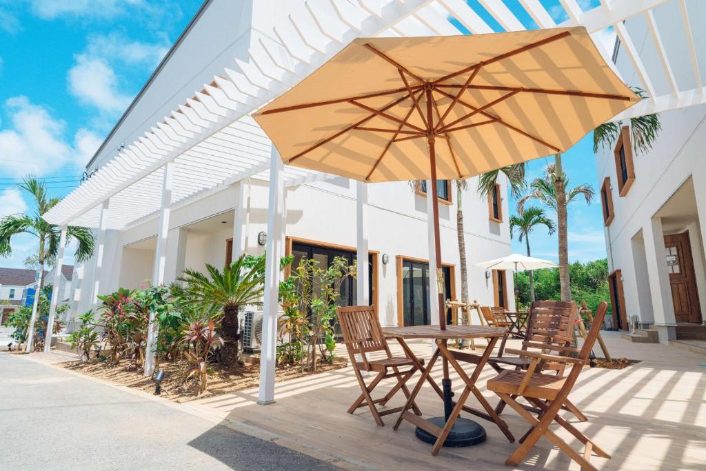 Hotel California Miyakojima Resort