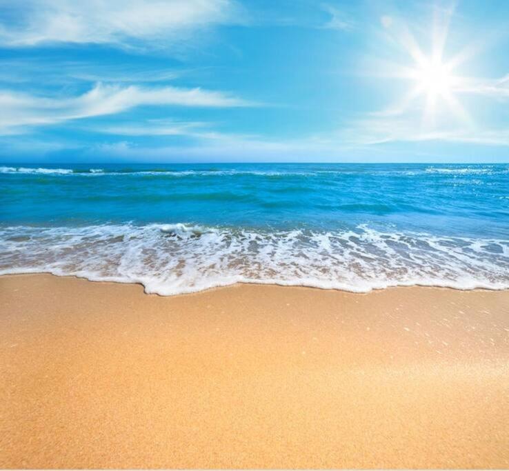 Shell Shores -Apartment with balcany, Sea views and private parking
