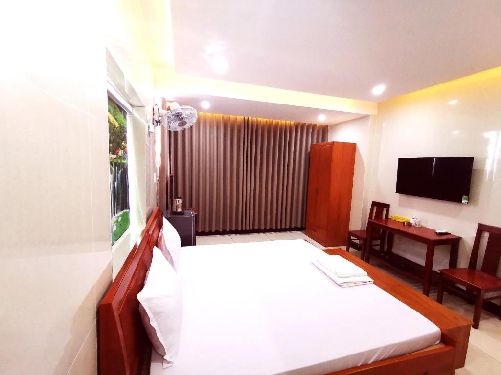 KHÁCH SẠN CÚC PHƯƠNG (CÚC PHƯƠNG HOTEL)