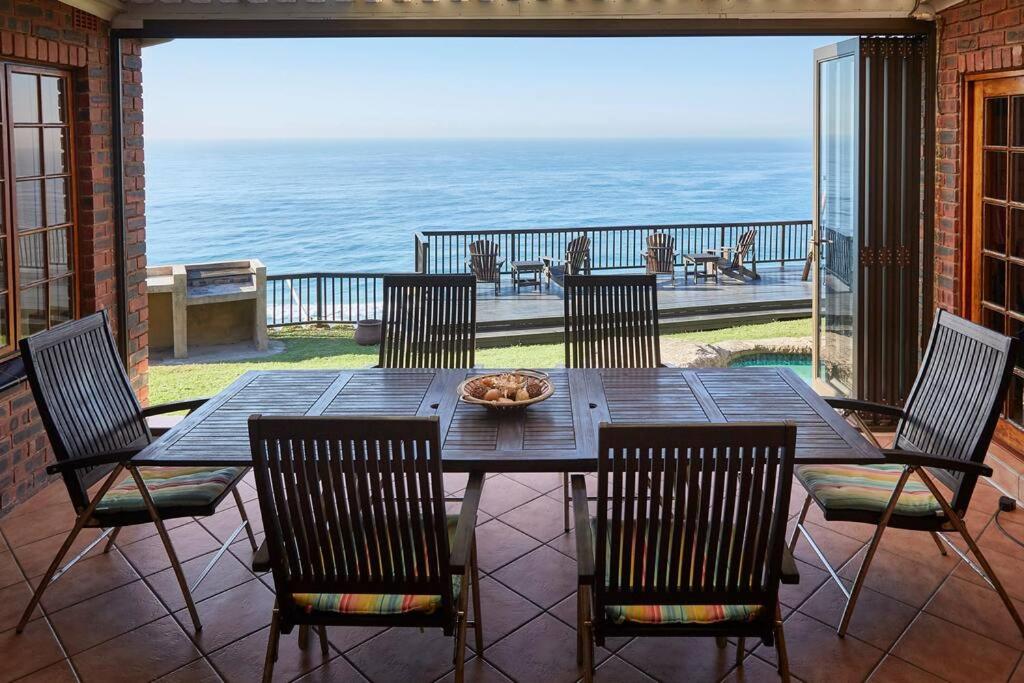 Garvies Surf house