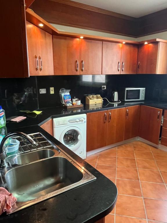 A sea view spacious cheering 5 bedroom villa Ain Sokhna "Ain Bay" فيلا كاملة للإيجار قرية العين باي